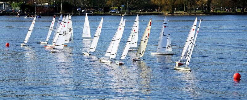 regatta-mit-segelmodellen-ferngesteuert-rclaser